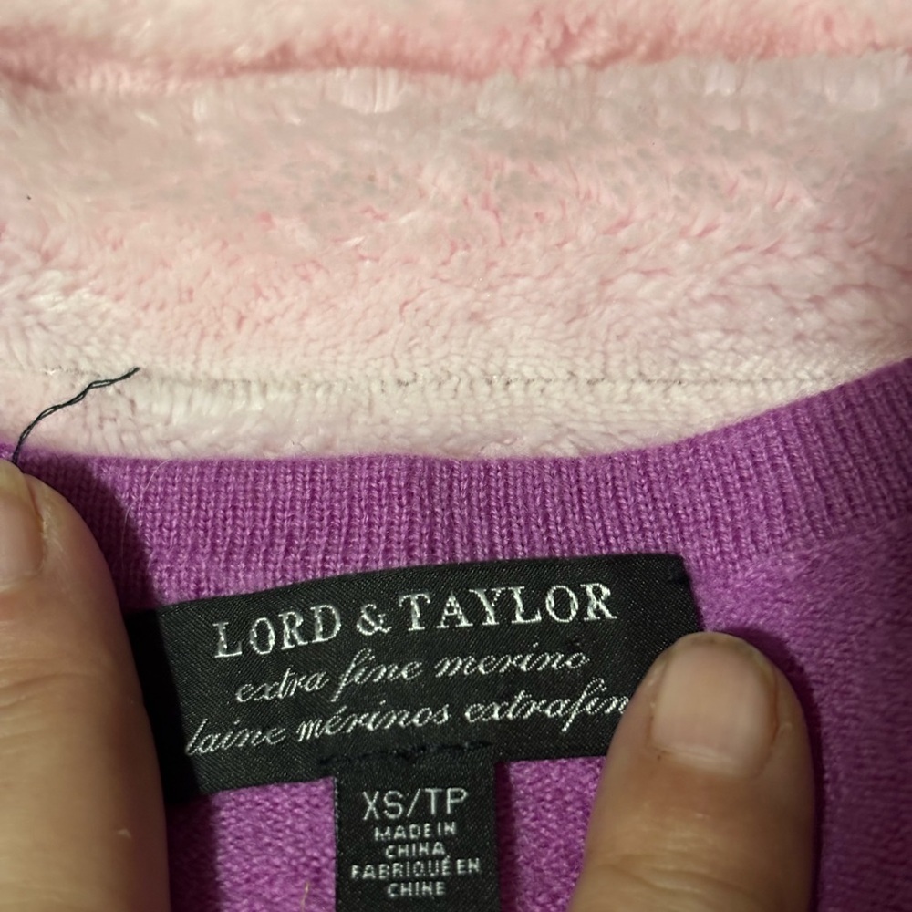 Lord & Taylor Merino Wool Sweater Purple V Neck XS Preppy Classic - Picture 6 of 8